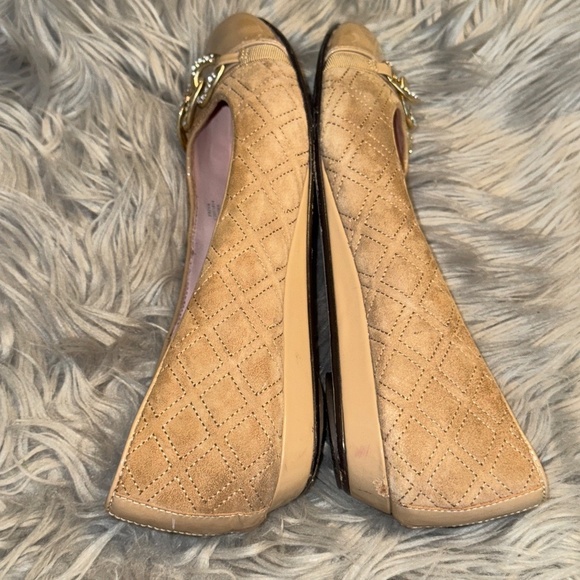 Taryn Rose Priya Quilted Patent Leather Ballet Flat Size 9.5 - Picture 3 of 11